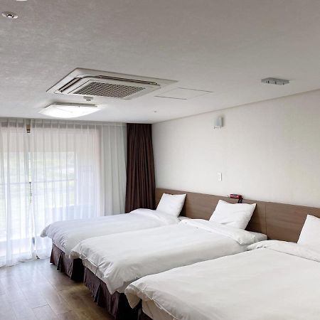 Hi Jeju Hotel Екстер'єр фото