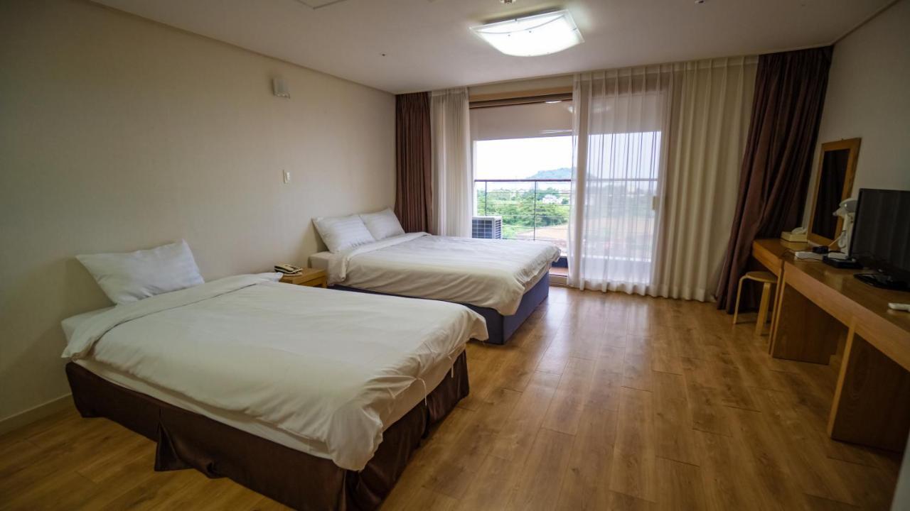 Hi Jeju Hotel Екстер'єр фото